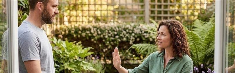 What Are Healthy Emotional Boundaries? A Practical Guide for Everyday Life